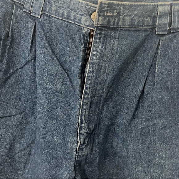 Vintage Dockers Men Pleated Relaxed Medium Wash Denim Shorts Size 38 USA Cotton - Picture 2 of 8